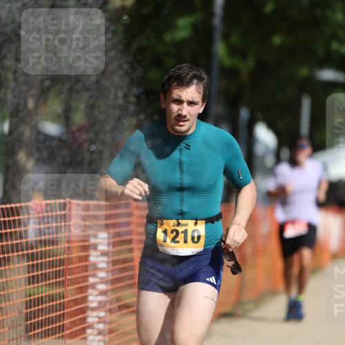 07.09.2025 - 19. Norderstedt Triathlon Michael Strokosch http://msf.ph/oto/8797297 07.09.2025 11:56:42 Laufen 1210, 1274 meine-sportfotos.de
