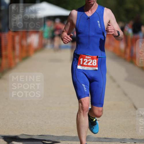 07.09.2025 - 19. Norderstedt Triathlon Michael Strokosch http://msf.ph/oto/8797317 07.09.2025 12:21:56 Laufen 782, 1228 meine-sportfotos.de