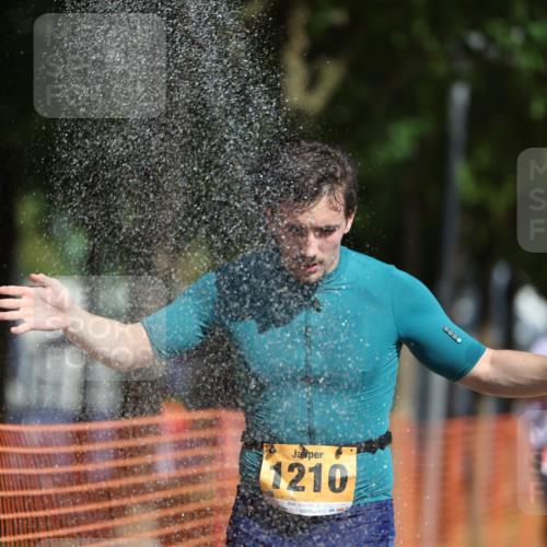 07.09.2025 - 19. Norderstedt Triathlon Michael Strokosch http://msf.ph/oto/8797325 07.09.2025 11:56:42 Laufen 1210, 1274 meine-sportfotos.de