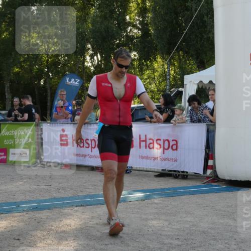 07.09.2025 - 19. Norderstedt Triathlon Zöllner http://msf.ph/oto/8797333 07.09.2025 17:30:24 Ziel 894 meine-sportfotos.de