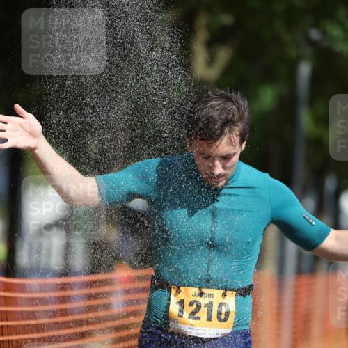 07.09.2025 - 19. Norderstedt Triathlon Michael Strokosch http://msf.ph/oto/8797334 07.09.2025 11:56:43 Laufen 1210, 1274 meine-sportfotos.de