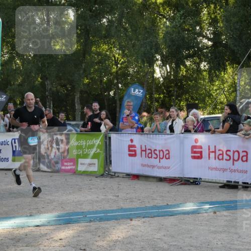 07.09.2025 - 19. Norderstedt Triathlon Zöllner http://msf.ph/oto/8797342 07.09.2025 17:31:16 Ziel 1420 meine-sportfotos.de