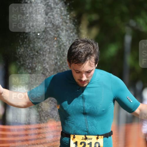 07.09.2025 - 19. Norderstedt Triathlon Michael Strokosch http://msf.ph/oto/8797349 07.09.2025 11:56:43 Laufen 1210, 1274 meine-sportfotos.de