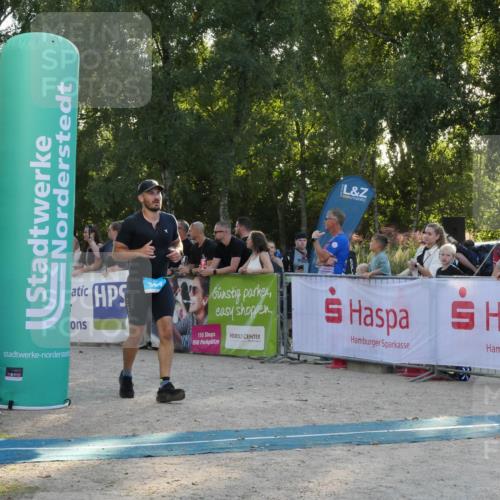 07.09.2025 - 19. Norderstedt Triathlon Zöllner http://msf.ph/oto/8797367 07.09.2025 17:31:37 Ziel 384 meine-sportfotos.de