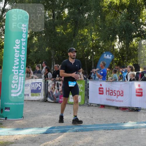 07.09.2025 - 19. Norderstedt Triathlon Zöllner http://msf.ph/oto/8797378 07.09.2025 17:31:37 Ziel 384 meine-sportfotos.de