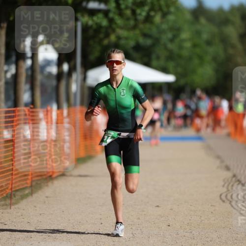 07.09.2025 - 19. Norderstedt Triathlon Michael Strokosch http://msf.ph/oto/8797403 07.09.2025 10:53:51 Laufen 87, 93, 672 meine-sportfotos.de