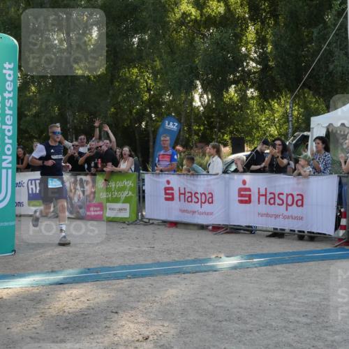 07.09.2025 - 19. Norderstedt Triathlon Zöllner http://msf.ph/oto/8797404 07.09.2025 17:31:57 Ziel 914, 1400, 1442 meine-sportfotos.de