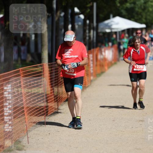 07.09.2025 - 19. Norderstedt Triathlon Michael Strokosch http://msf.ph/oto/8797409 07.09.2025 12:22:34 Laufen 253, 830, 1229 meine-sportfotos.de