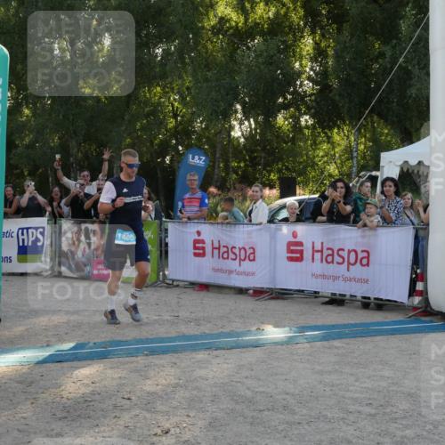 07.09.2025 - 19. Norderstedt Triathlon Zöllner http://msf.ph/oto/8797412 07.09.2025 17:31:58 Ziel 914, 1400, 1442 meine-sportfotos.de