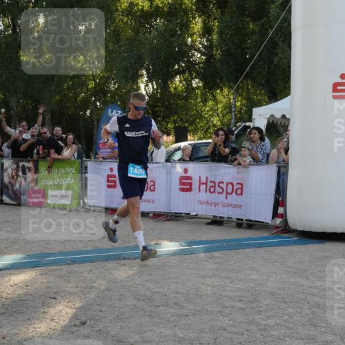 07.09.2025 - 19. Norderstedt Triathlon Zöllner http://msf.ph/oto/8797417 07.09.2025 17:31:58 Ziel 914, 1400, 1442 meine-sportfotos.de