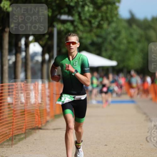 07.09.2025 - 19. Norderstedt Triathlon Michael Strokosch http://msf.ph/oto/8797420 07.09.2025 10:53:51 Laufen 87, 93, 672 meine-sportfotos.de
