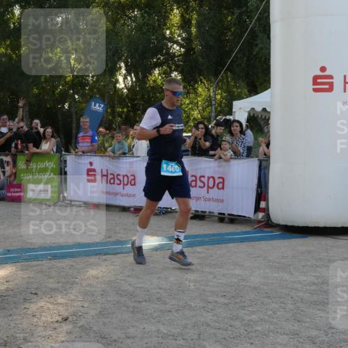 07.09.2025 - 19. Norderstedt Triathlon Zöllner http://msf.ph/oto/8797423 07.09.2025 17:31:59 Ziel 914, 1400, 1442 meine-sportfotos.de