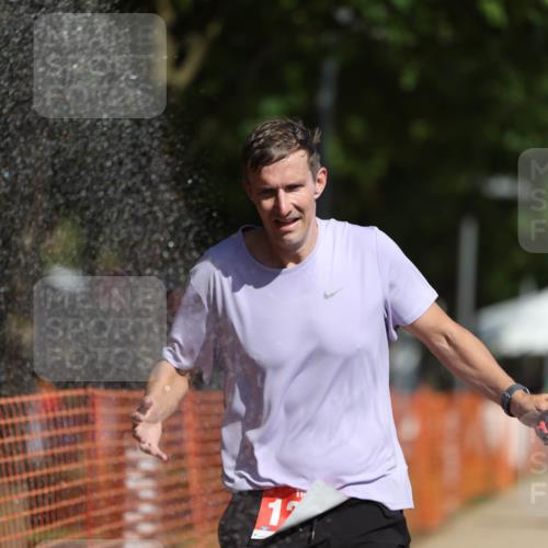 07.09.2025 - 19. Norderstedt Triathlon Michael Strokosch http://msf.ph/oto/8797430 07.09.2025 11:56:47 Laufen 1274 meine-sportfotos.de