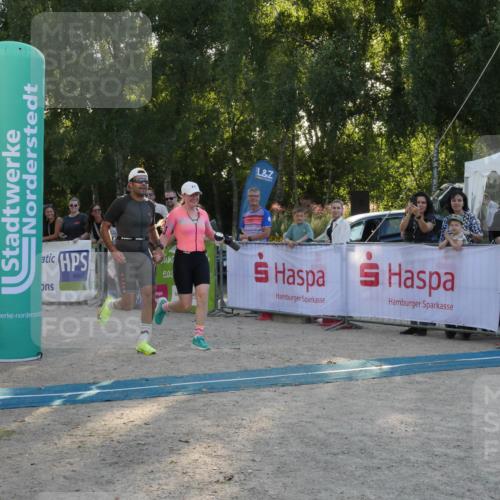 07.09.2025 - 19. Norderstedt Triathlon Zöllner http://msf.ph/oto/8797433 07.09.2025 17:32:01 Ziel 914, 1400, 1442 meine-sportfotos.de