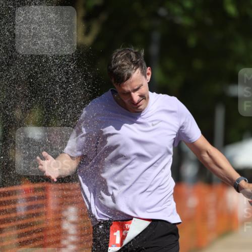 07.09.2025 - 19. Norderstedt Triathlon Michael Strokosch http://msf.ph/oto/8797436 07.09.2025 11:56:47 Laufen 1274 meine-sportfotos.de