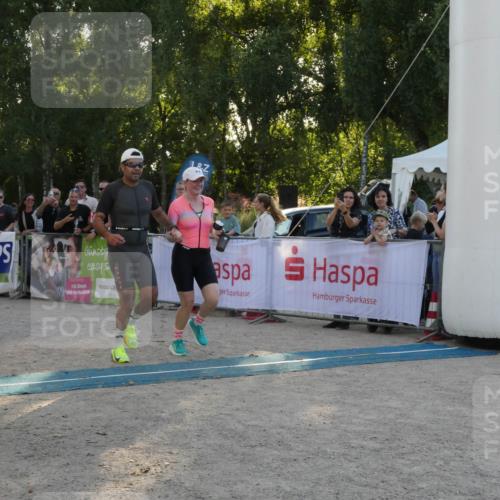 07.09.2025 - 19. Norderstedt Triathlon Zöllner http://msf.ph/oto/8797439 07.09.2025 17:32:01 Ziel 914, 1400, 1442 meine-sportfotos.de
