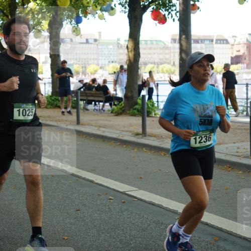 07.09.2025 - BARMER Alsterlauf Yannick Fuchs http://msf.ph/oto/8797453 07.09.2025 11:45:30 Laufen 5, 1237, 1185, 1025, 5, 1236 meine-sportfotos.de