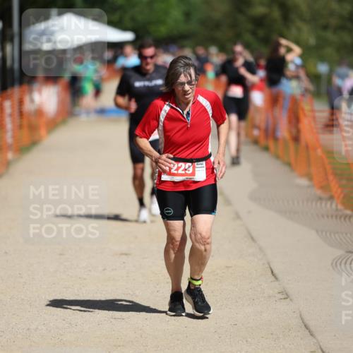 07.09.2025 - 19. Norderstedt Triathlon Michael Strokosch http://msf.ph/oto/8797462 07.09.2025 12:22:37 Laufen 253, 830, 1229 meine-sportfotos.de