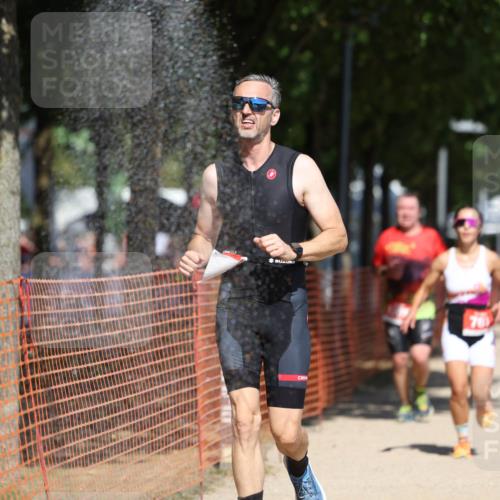 07.09.2025 - 19. Norderstedt Triathlon Michael Strokosch http://msf.ph/oto/8797492 07.09.2025 13:04:30 Laufen 141, 767, 1297, 1307 meine-sportfotos.de