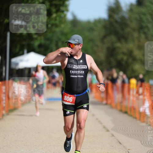 07.09.2025 - 19. Norderstedt Triathlon Michael Strokosch http://msf.ph/oto/8797494 07.09.2025 11:56:54 Laufen 806 meine-sportfotos.de