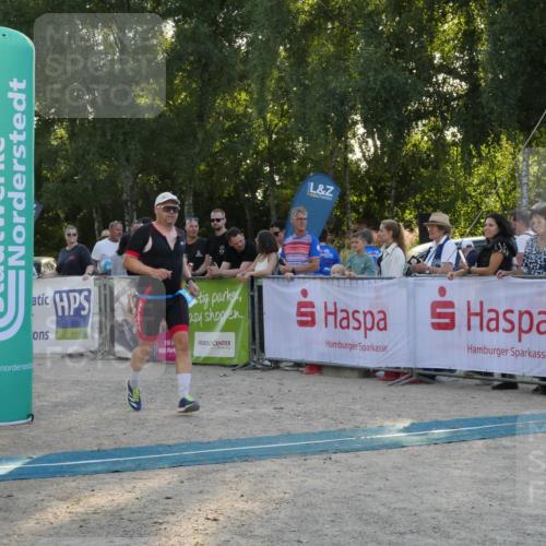 07.09.2025 - 19. Norderstedt Triathlon Zöllner http://msf.ph/oto/8797496 07.09.2025 17:33:05 Ziel 931 meine-sportfotos.de