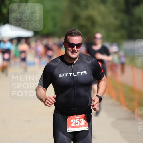 07.09.2025 - 19. Norderstedt Triathlon Michael Strokosch http://msf.ph/oto/8797505 07.09.2025 12:22:42 Laufen 253, 830, 1229, 1244 meine-sportfotos.de