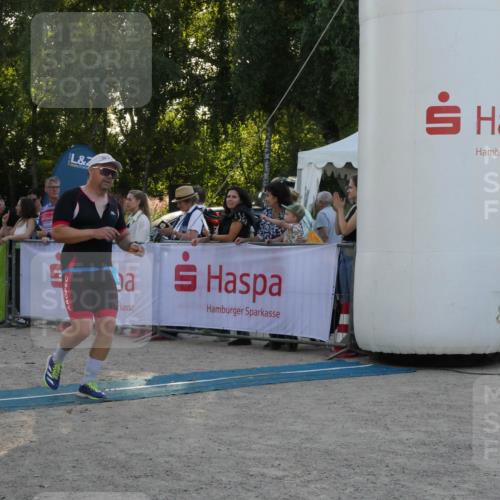 07.09.2025 - 19. Norderstedt Triathlon Zöllner http://msf.ph/oto/8797506 07.09.2025 17:33:06 Ziel 931 meine-sportfotos.de