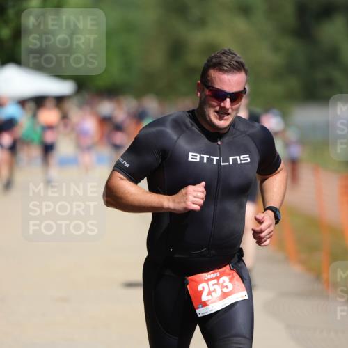 07.09.2025 - 19. Norderstedt Triathlon Michael Strokosch http://msf.ph/oto/8797509 07.09.2025 12:22:43 Laufen 253, 1229, 1244 meine-sportfotos.de