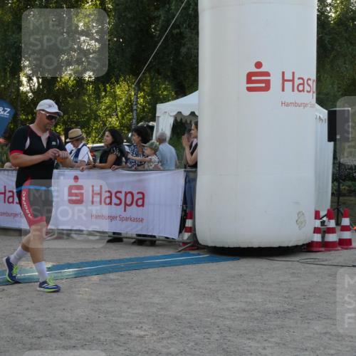 07.09.2025 - 19. Norderstedt Triathlon Zöllner http://msf.ph/oto/8797510 07.09.2025 17:33:06 Ziel 931 meine-sportfotos.de