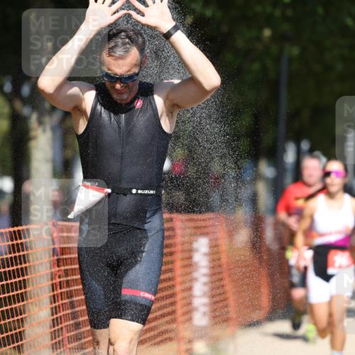 07.09.2025 - 19. Norderstedt Triathlon Michael Strokosch http://msf.ph/oto/8797527 07.09.2025 13:04:31 Laufen 141, 767, 1297, 1307 meine-sportfotos.de