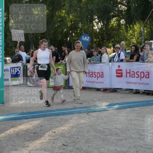 07.09.2025 - 19. Norderstedt Triathlon Zöllner http://msf.ph/oto/8797542 07.09.2025 17:33:41 Ziel 957 meine-sportfotos.de