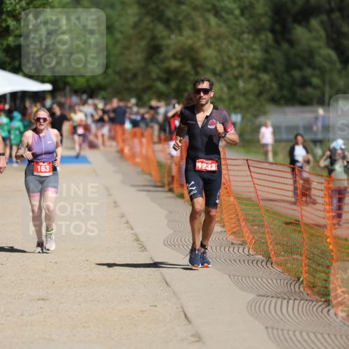 07.09.2025 - 19. Norderstedt Triathlon Michael Strokosch http://msf.ph/oto/8797547 07.09.2025 12:22:51 Laufen 162, 163, 1233, 1319 meine-sportfotos.de