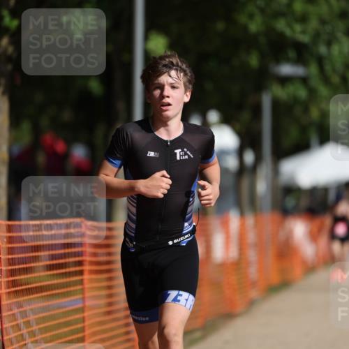 07.09.2025 - 19. Norderstedt Triathlon Michael Strokosch http://msf.ph/oto/8797558 07.09.2025 10:53:56 Laufen 87, 93 meine-sportfotos.de