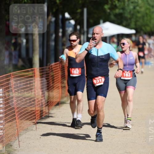 07.09.2025 - 19. Norderstedt Triathlon Michael Strokosch http://msf.ph/oto/8797562 07.09.2025 12:22:54 Laufen 162, 163, 1233, 1319 meine-sportfotos.de