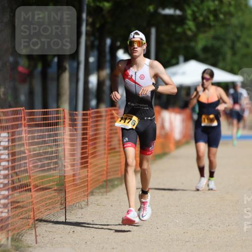 07.09.2025 - 19. Norderstedt Triathlon Michael Strokosch http://msf.ph/oto/8797571 07.09.2025 11:57:00 Laufen 806, 1176, 1195 meine-sportfotos.de