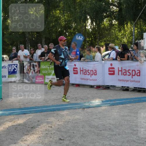 07.09.2025 - 19. Norderstedt Triathlon Zöllner http://msf.ph/oto/8797573 07.09.2025 17:34:18 Ziel 409, 910 meine-sportfotos.de