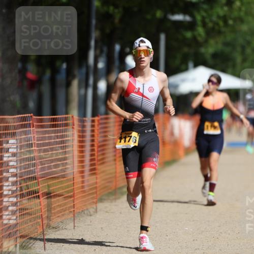 07.09.2025 - 19. Norderstedt Triathlon Michael Strokosch http://msf.ph/oto/8797580 07.09.2025 11:57:01 Laufen 1176, 1195 meine-sportfotos.de