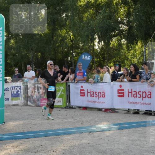 07.09.2025 - 19. Norderstedt Triathlon Zöllner http://msf.ph/oto/8797642 07.09.2025 17:35:04 Ziel 1458 meine-sportfotos.de