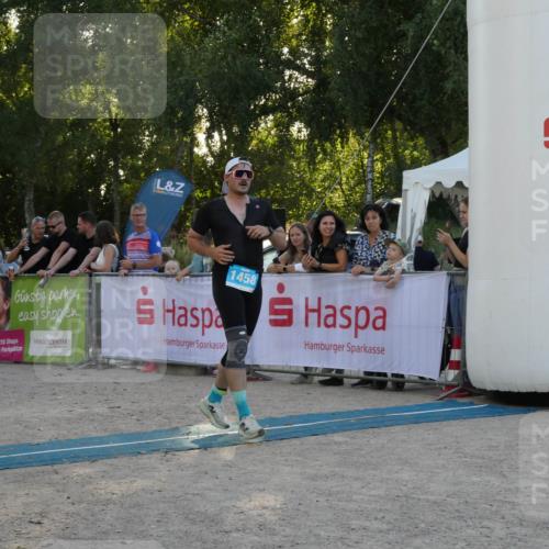 07.09.2025 - 19. Norderstedt Triathlon Zöllner http://msf.ph/oto/8797650 07.09.2025 17:35:05 Ziel 1458 meine-sportfotos.de