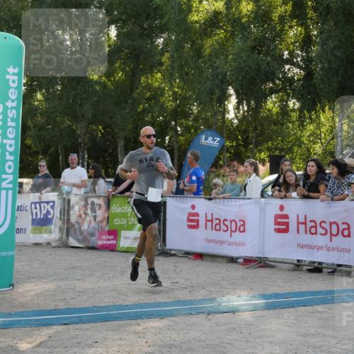 07.09.2025 - 19. Norderstedt Triathlon Zöllner http://msf.ph/oto/8797660 07.09.2025 17:35:16 Ziel 925 meine-sportfotos.de