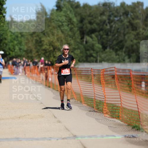 07.09.2025 - 19. Norderstedt Triathlon Michael Strokosch http://msf.ph/oto/8797696 07.09.2025 13:04:44 Laufen 239, 786, 1242 meine-sportfotos.de
