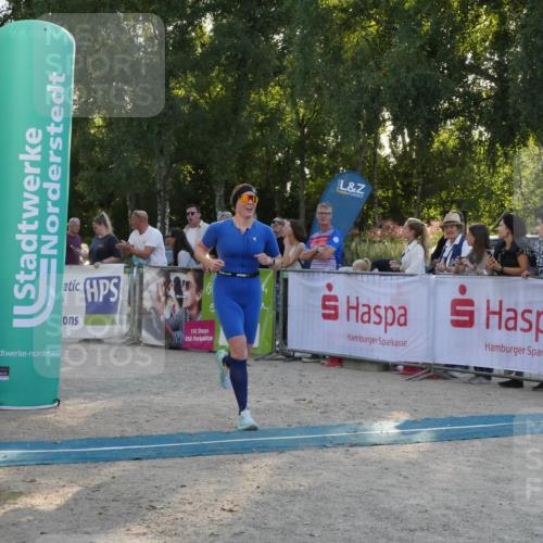 07.09.2025 - 19. Norderstedt Triathlon Zöllner http://msf.ph/oto/8797700 07.09.2025 17:35:51 Ziel 934, 1454 meine-sportfotos.de