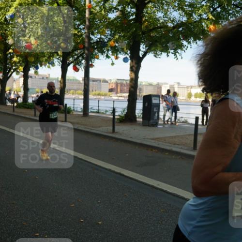 07.09.2025 - BARMER Alsterlauf Yannick Fuchs http://msf.ph/oto/8797714 07.09.2025 11:45:41 Laufen 1043, 111 meine-sportfotos.de