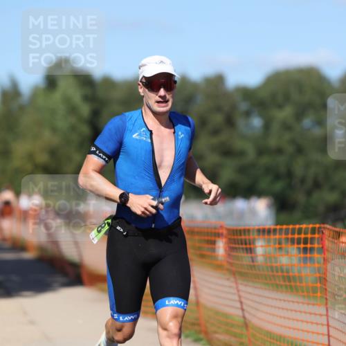07.09.2025 - 19. Norderstedt Triathlon Michael Strokosch http://msf.ph/oto/8797719 07.09.2025 14:43:47 Laufen 1008, 1038, 1041, 1421 meine-sportfotos.de