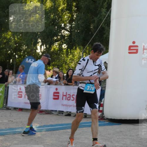 07.09.2025 - 19. Norderstedt Triathlon Zöllner http://msf.ph/oto/8797743 07.09.2025 17:35:58 Ziel 376, 934 meine-sportfotos.de
