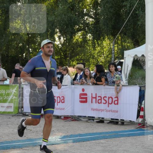 07.09.2025 - 19. Norderstedt Triathlon Zöllner http://msf.ph/oto/8797776 07.09.2025 17:36:12 Ziel 1476 meine-sportfotos.de