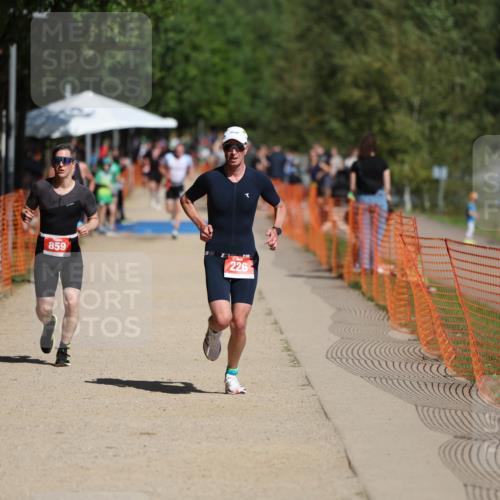 07.09.2025 - 19. Norderstedt Triathlon Michael Strokosch http://msf.ph/oto/8797817 07.09.2025 12:23:34 Laufen 226, 859 meine-sportfotos.de
