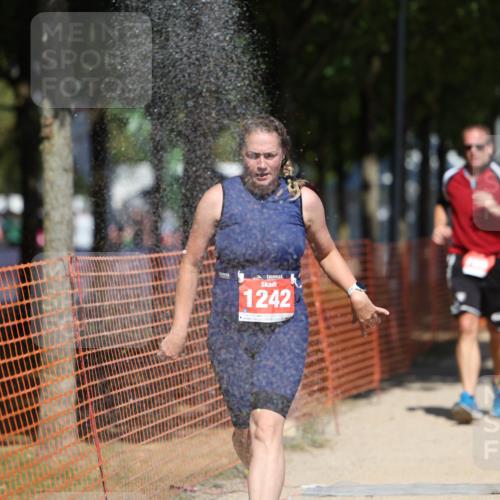 07.09.2025 - 19. Norderstedt Triathlon Michael Strokosch http://msf.ph/oto/8797834 07.09.2025 13:04:49 Laufen 195, 239, 786, 1242, 1295 meine-sportfotos.de