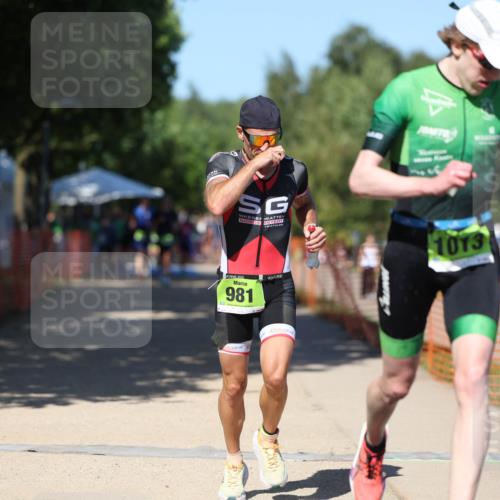 07.09.2025 - 19. Norderstedt Triathlon Michael Strokosch http://msf.ph/oto/8797849 07.09.2025 14:44:03 Laufen 981, 1013, 1027 meine-sportfotos.de