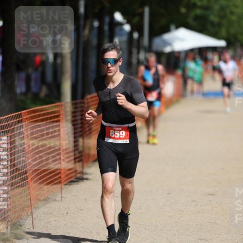 07.09.2025 - 19. Norderstedt Triathlon Michael Strokosch http://msf.ph/oto/8797863 07.09.2025 12:23:39 Laufen 226, 859 meine-sportfotos.de